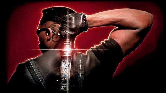 "Et pourquoi on ferait pas une suite de Twilight avec l'arrivée chez Edward et Bella d'un certain Van Helsing ?"