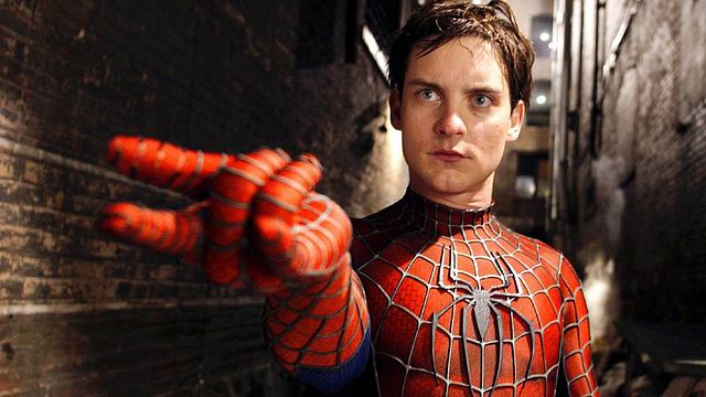 Alors que le personnage fête ses 60 ans, et le premier film de Sam Raimi son vingtième anniversaire, découvrez huit anecdotes que vous ne connaissiez peut-être pas sur la trilogie portée par Tobey Maguire.