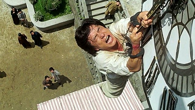 Un acteur a-t-il autant risqué sa vie que Jackie Chan devant une caméra ? Retour sur cinq des cascades les plus folles de la star de "Police Story".