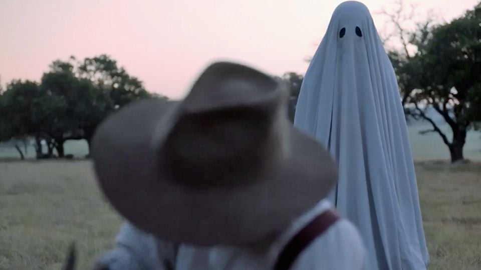 Trailer du film A Ghost Story - A Ghost Story Bande-annonce VO - AlloCiné