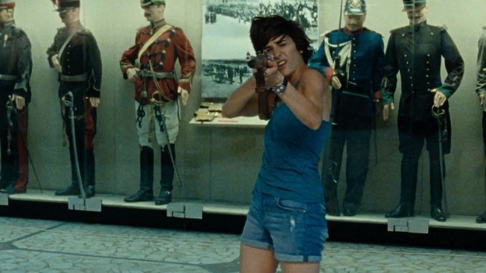 Trailer du film « Peu m'importe si l'Histoire nous considère comme des barbares » « Peu m Trailer du film « Peu m'importe si l'Histoire nous considère comme des barbares » « Peu m