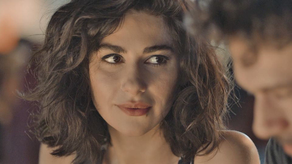 Les Hasards De L Amour Film Youtube Teaser du film L'Amour aime les hasards 2 - L'Amour aime les hasards 2